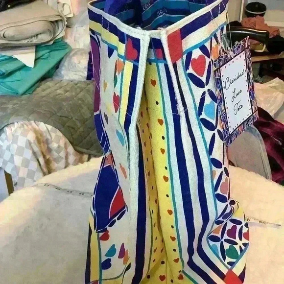 Giant Brighton Tote Shopper’s Canvas Bag Love Themed Hearts Gift New NWT - Picture 3 of 15